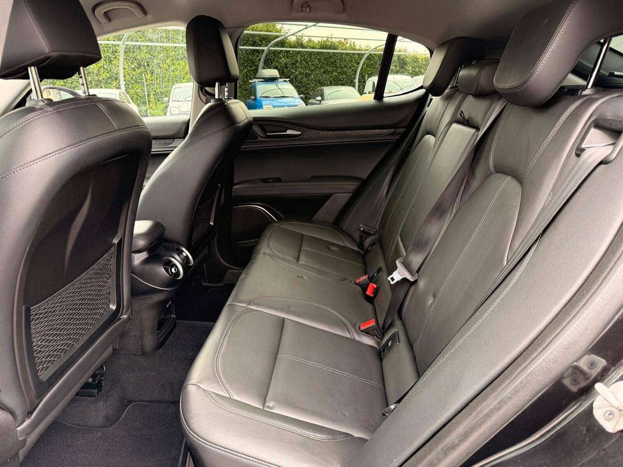 Alfa Romeo Stelvio 2.2 Turbodiesel 190 CV AT8 Q4 Executive 18"