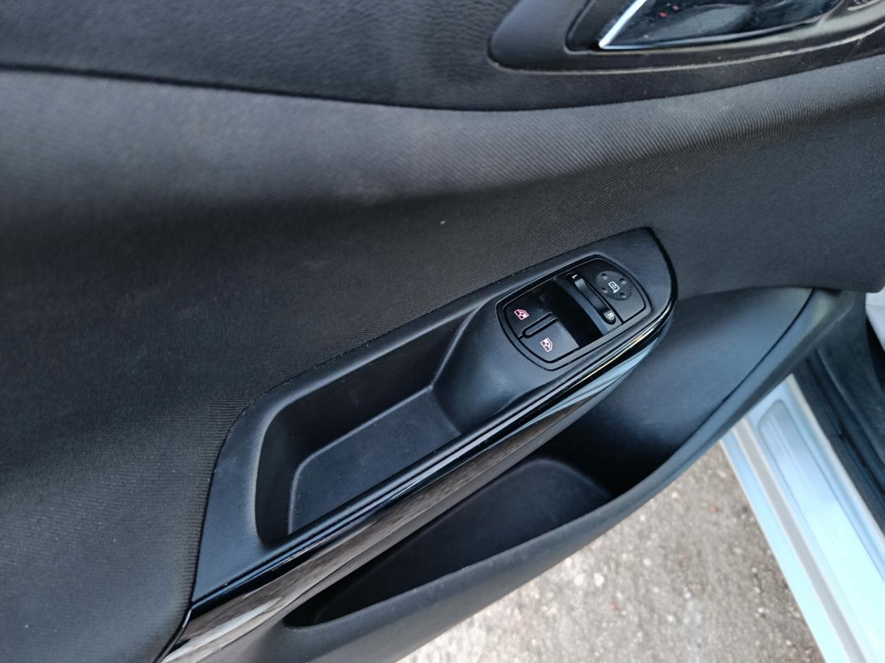 Opel Corsa 1.4 90CV GPL Tech 5 porte Advance