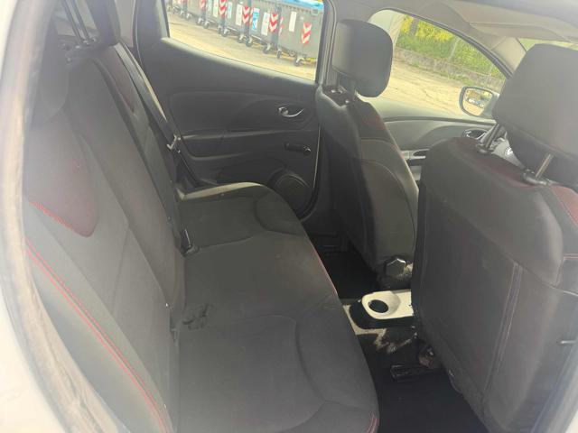 RENAULT Clio 1.2 75CV 5 porte Live senza nessun lavoro da fare