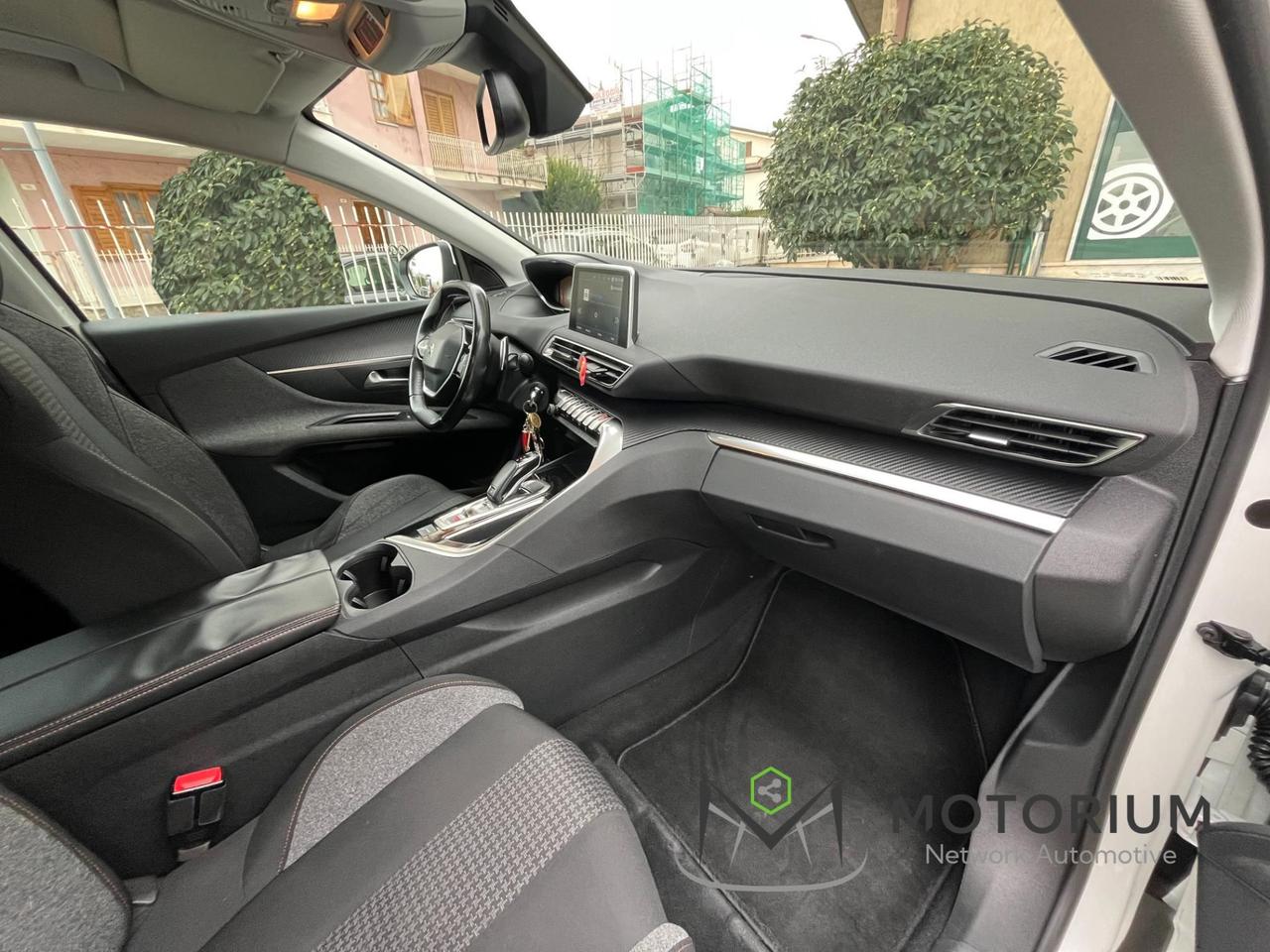 Peugeot 3008 BlueHDi 130 SeS EAT8