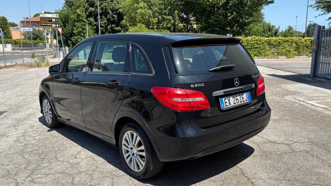 Mercedes-benz B 200 NGD Executive