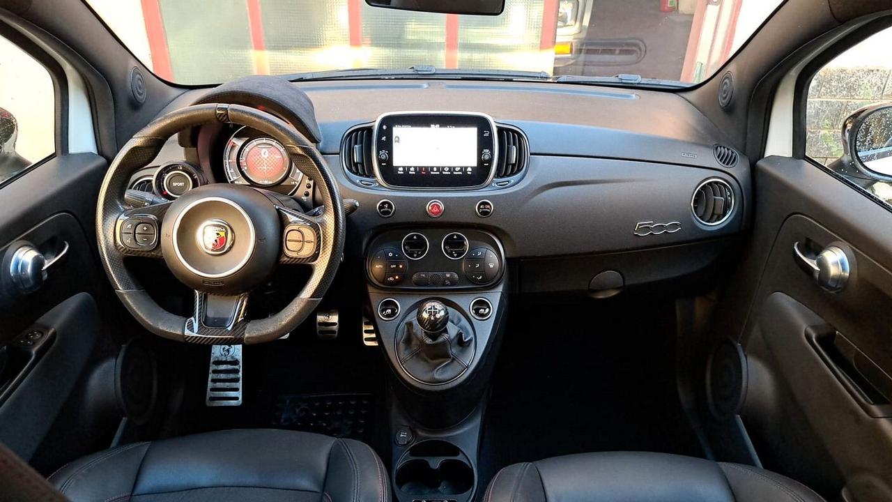 Abarth 595 Competizione 1.4 Turbo T-Jet 180 CV Esseesse