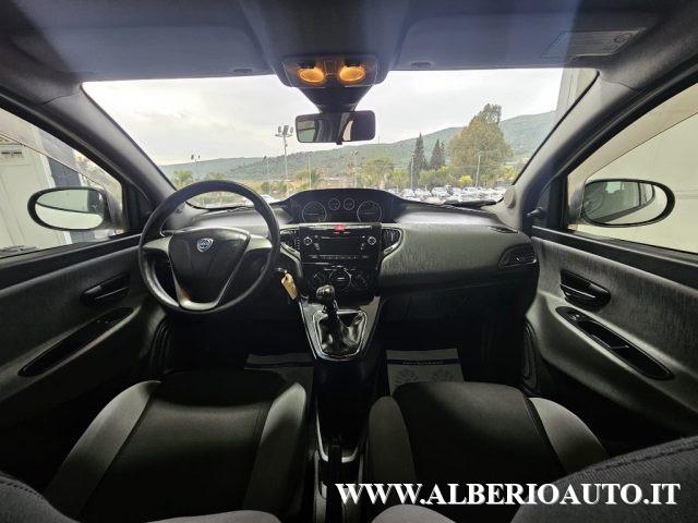 LANCIA Ypsilon 1.2 69 CV 5 porte Silver