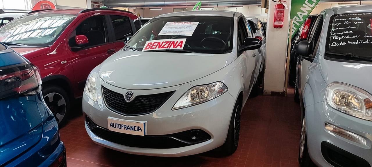 Lancia Ypsilon 1.2 69 CV 5 porte S&S Gold
