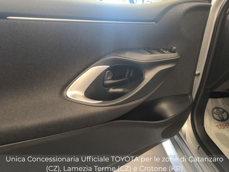 Toyota Yaris Hybrid Trend MY22
