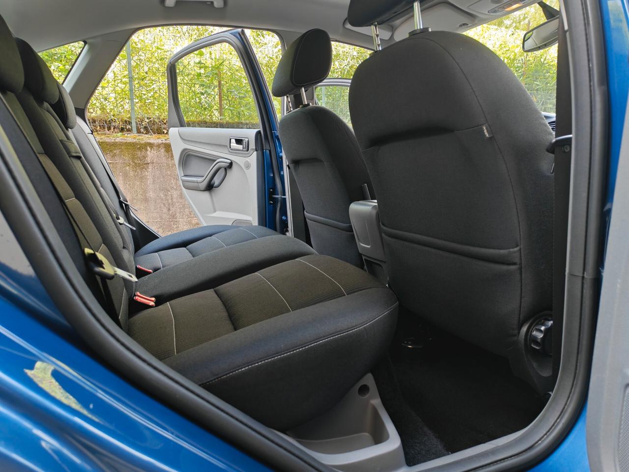 Ford Focus 1.6 BENZINA 115cv TITANIUM / 60.000km