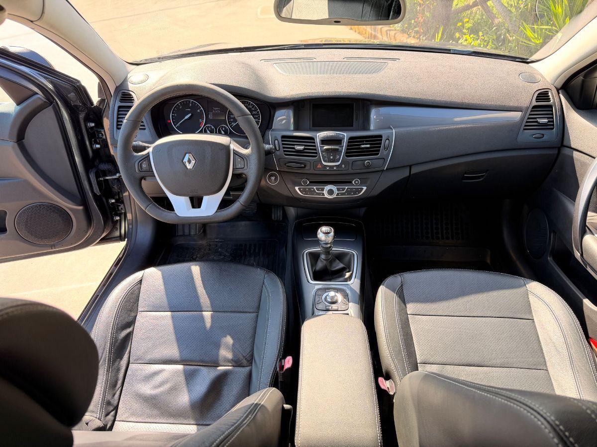 RENAULT - Laguna - 2.0 dCi 150CV 4Control