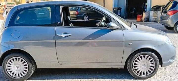Lancia Ypsilon 1.2 km 121 Mila.
