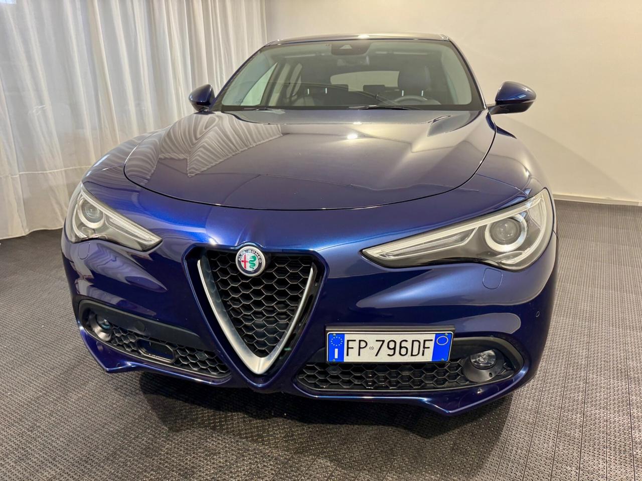 Alfa Romeo Stelvio 2.2 Turbodiesel 210 CV AT8 Q4 Super