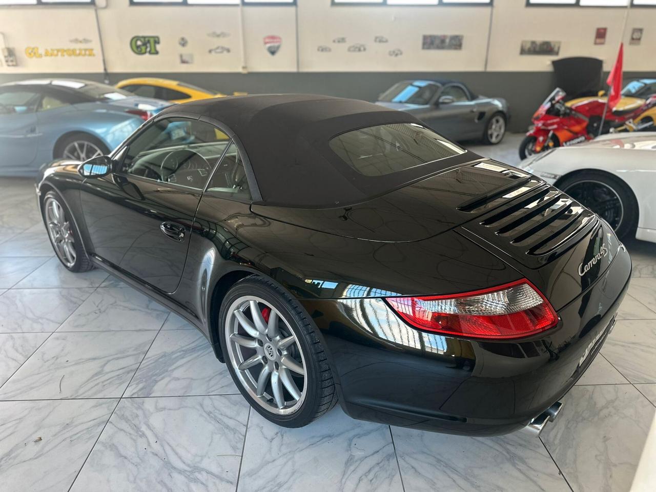 Porsche 911 Carrera 4S Cabriolet