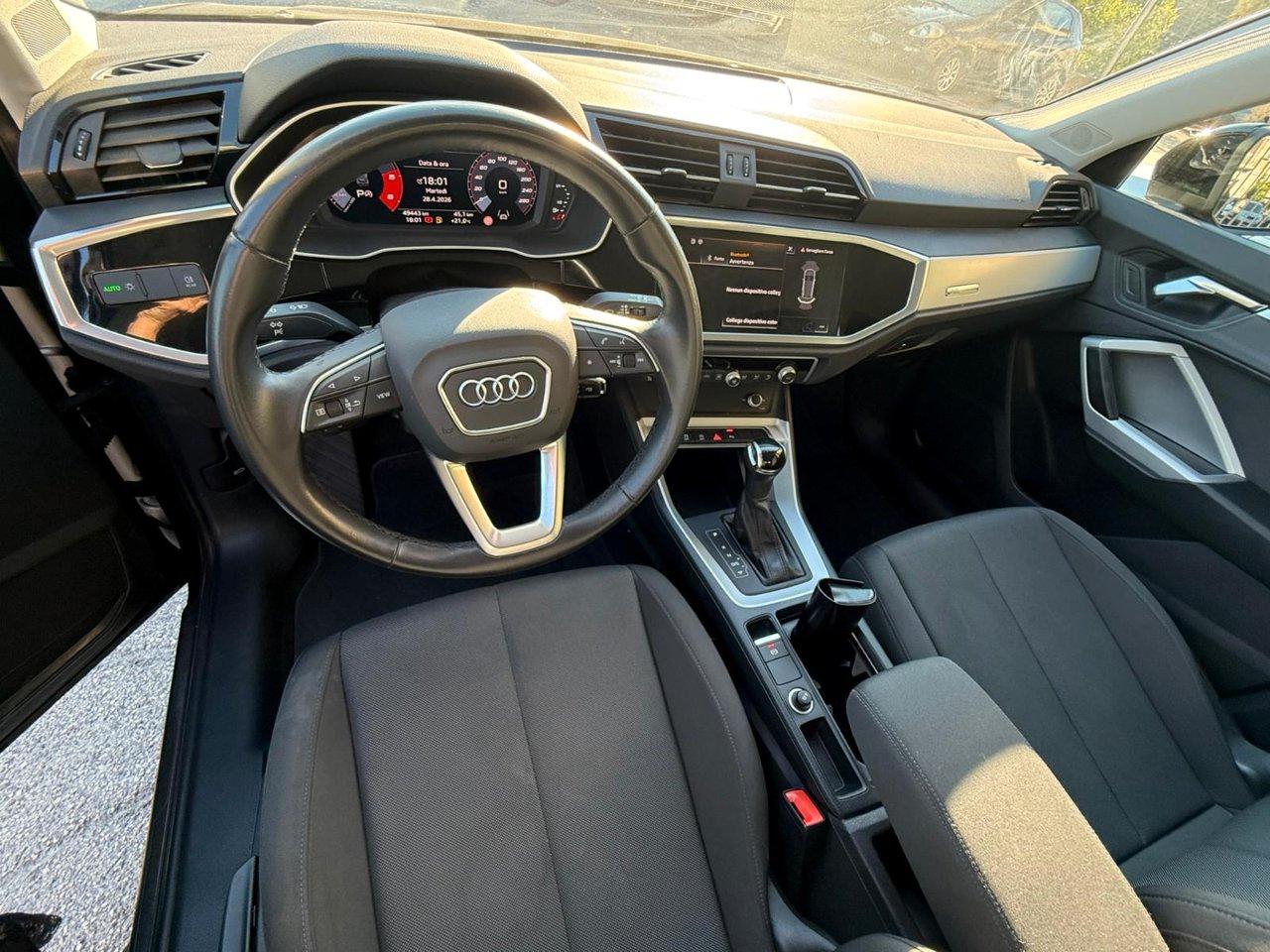 Audi Q3 35 2.0 tdi Business s-tronic