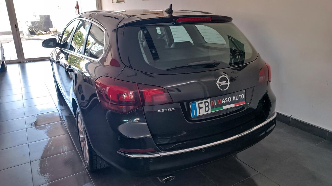 Opel Astra 1.4 Turbo 140CV Sports Tourer GPL Tech Elective