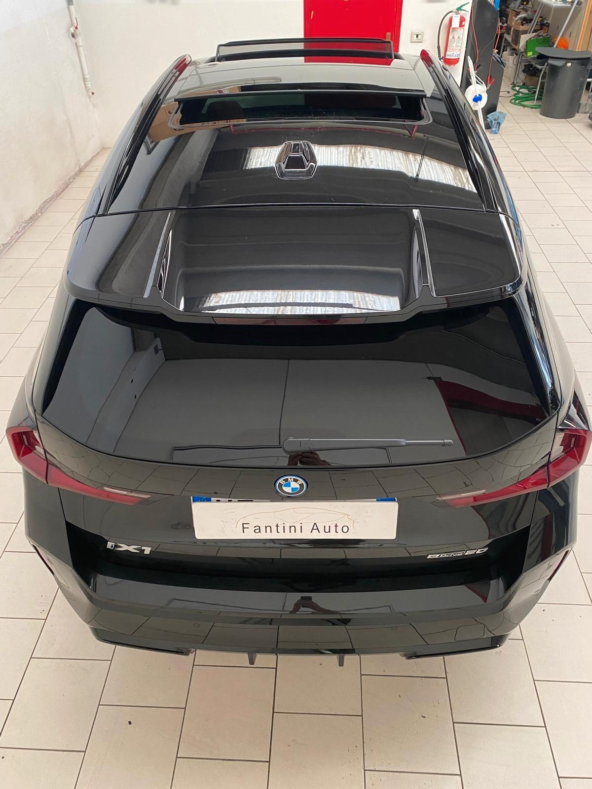 BMW iX1 eDrive20 Pacchetto M Sport Pro-Ok Neopatentati-LEGGI SOTTO