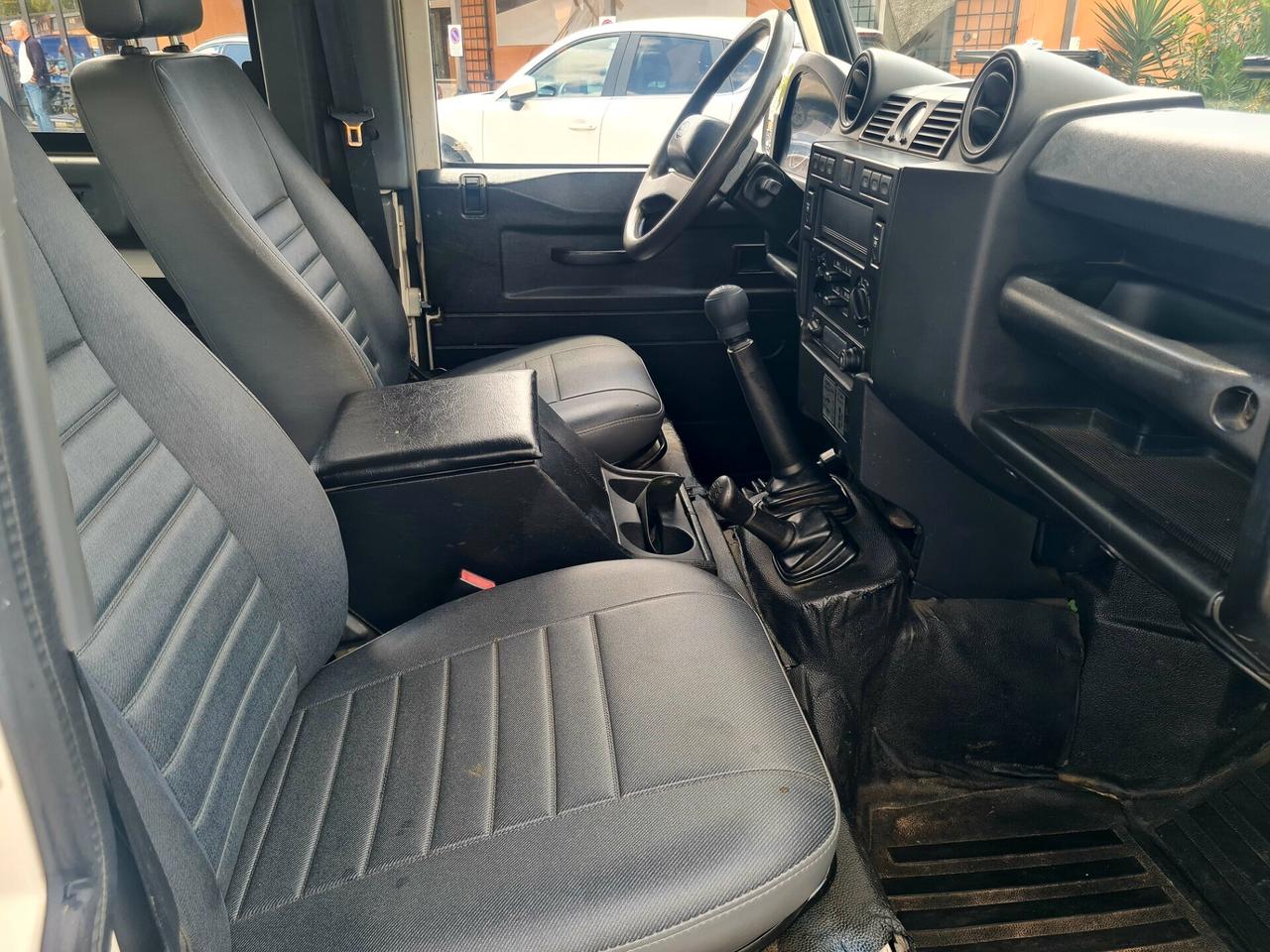 Land Rover Defender 90 2.4 TD4 SW *GANCIO TRAINO*