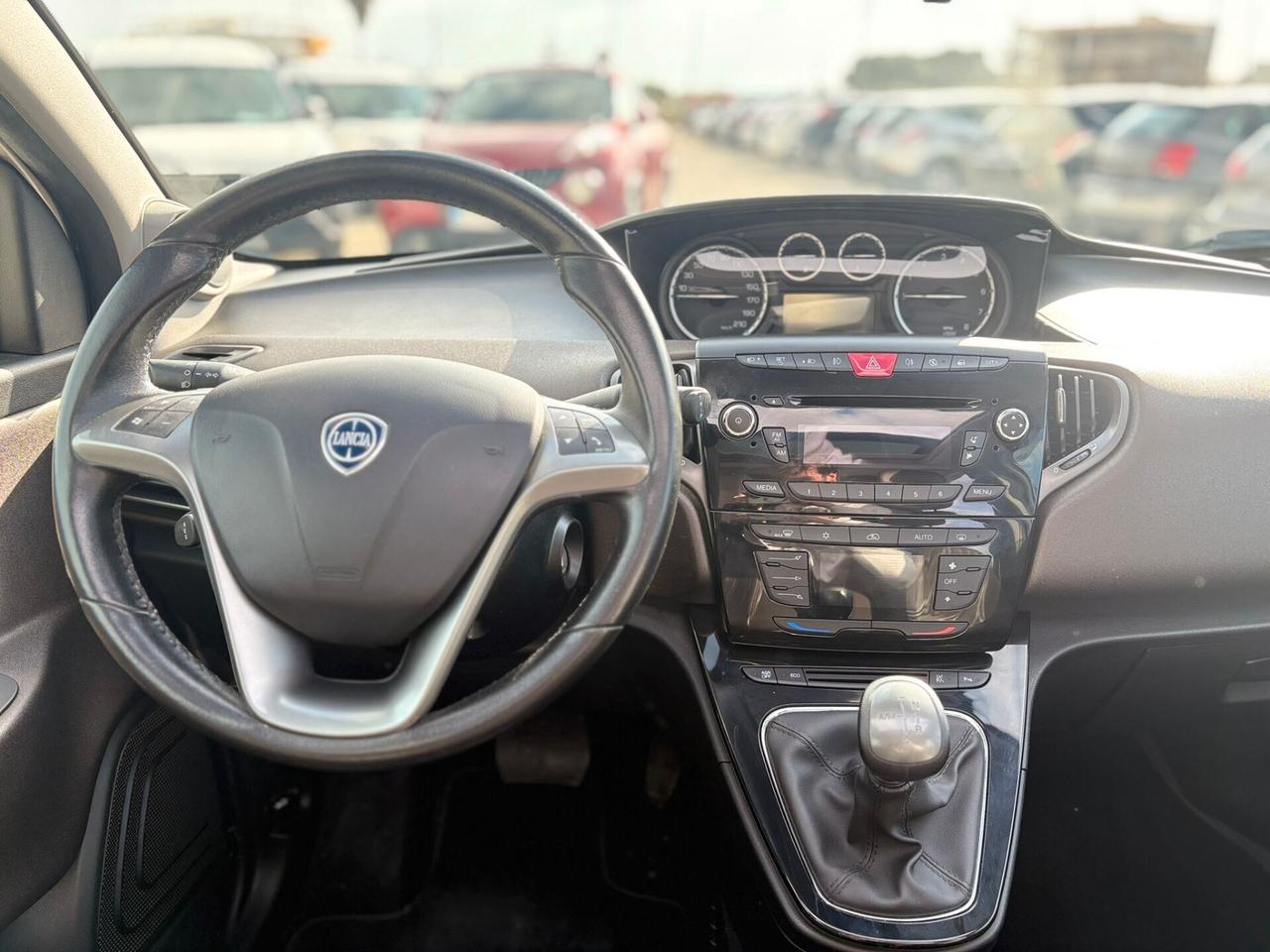 Lancia Ypsilon CAMBIO AUTOMATICO STRAFULL