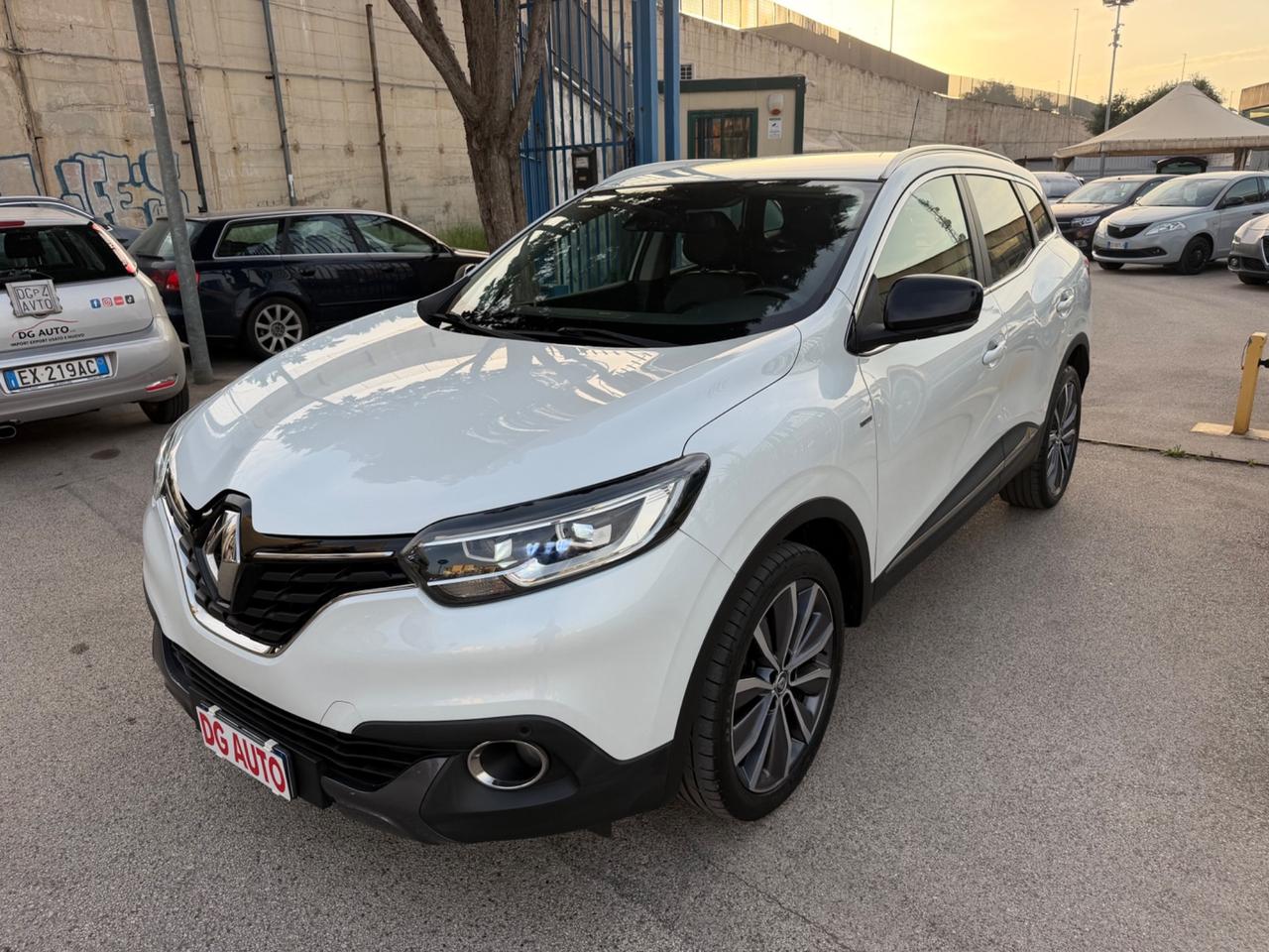 Renault Kadjar 1.5 dci 110 CV 2015 NAVIG retroc