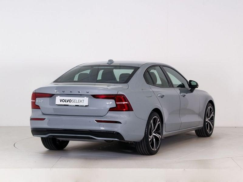 Volvo S60 B4 automatico Plus Dark