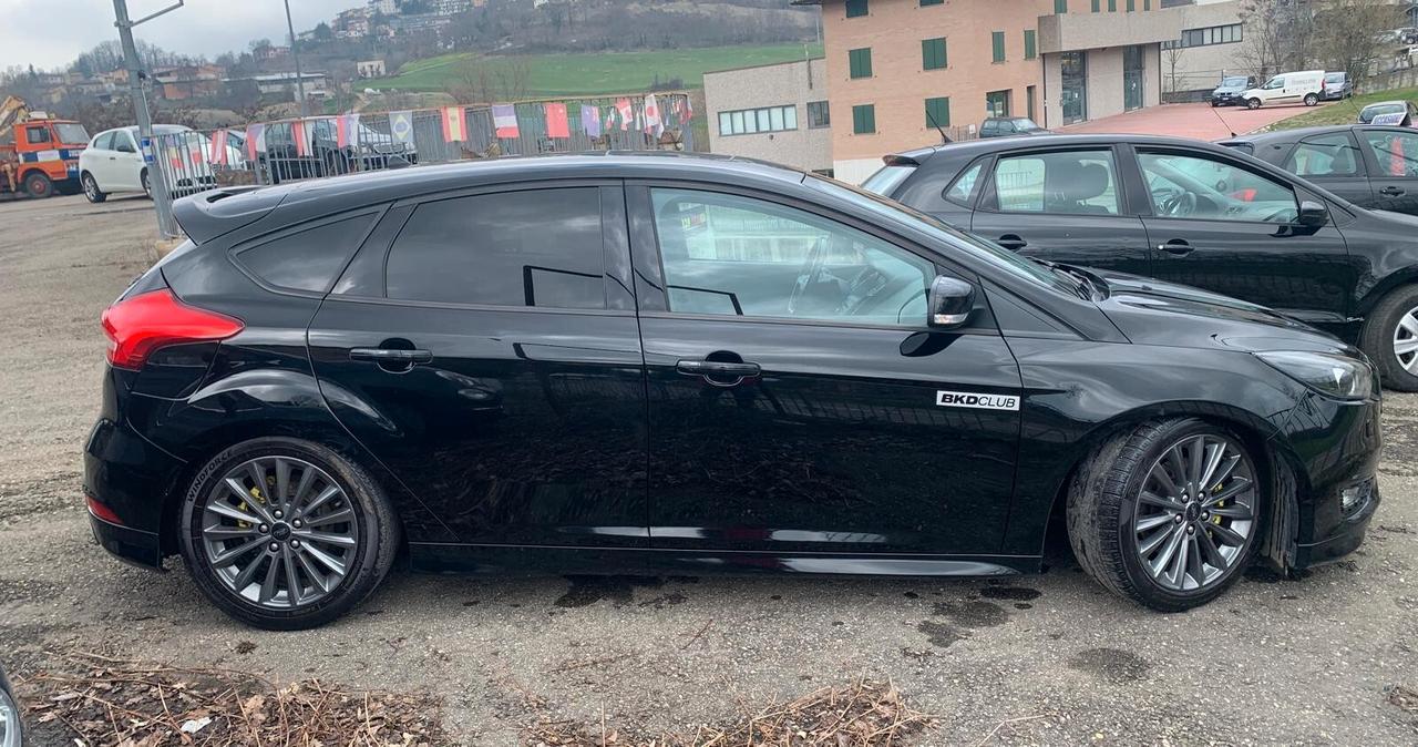 Ford Focus ST Line sport - full optional 159500 km tagliandata in ottimo stato generale