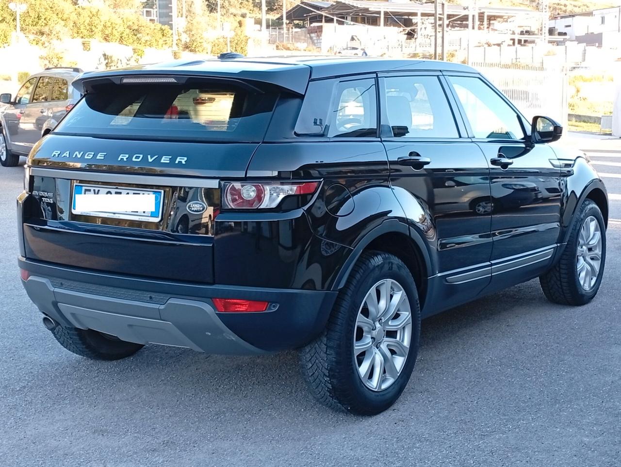 Land Rover Range Evoque 2.2 TD4 5p. Pure