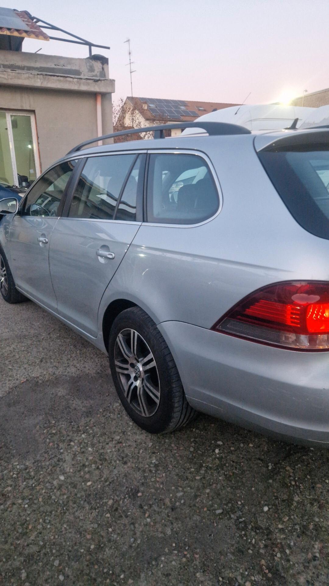 Volkswagen Golf 1.6 TDI DPF 5p. Highline