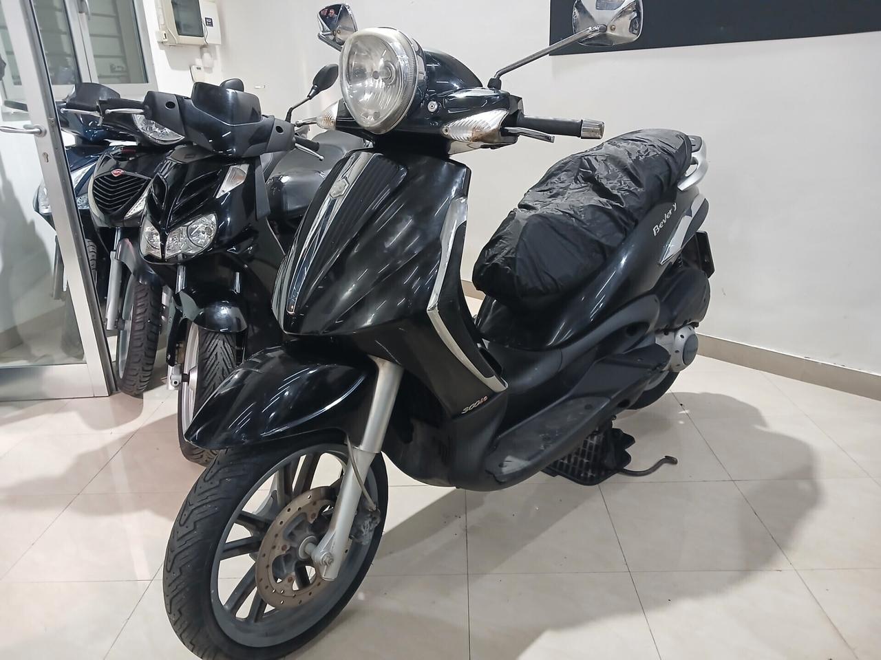 Piaggio Beverly 300 TOURER