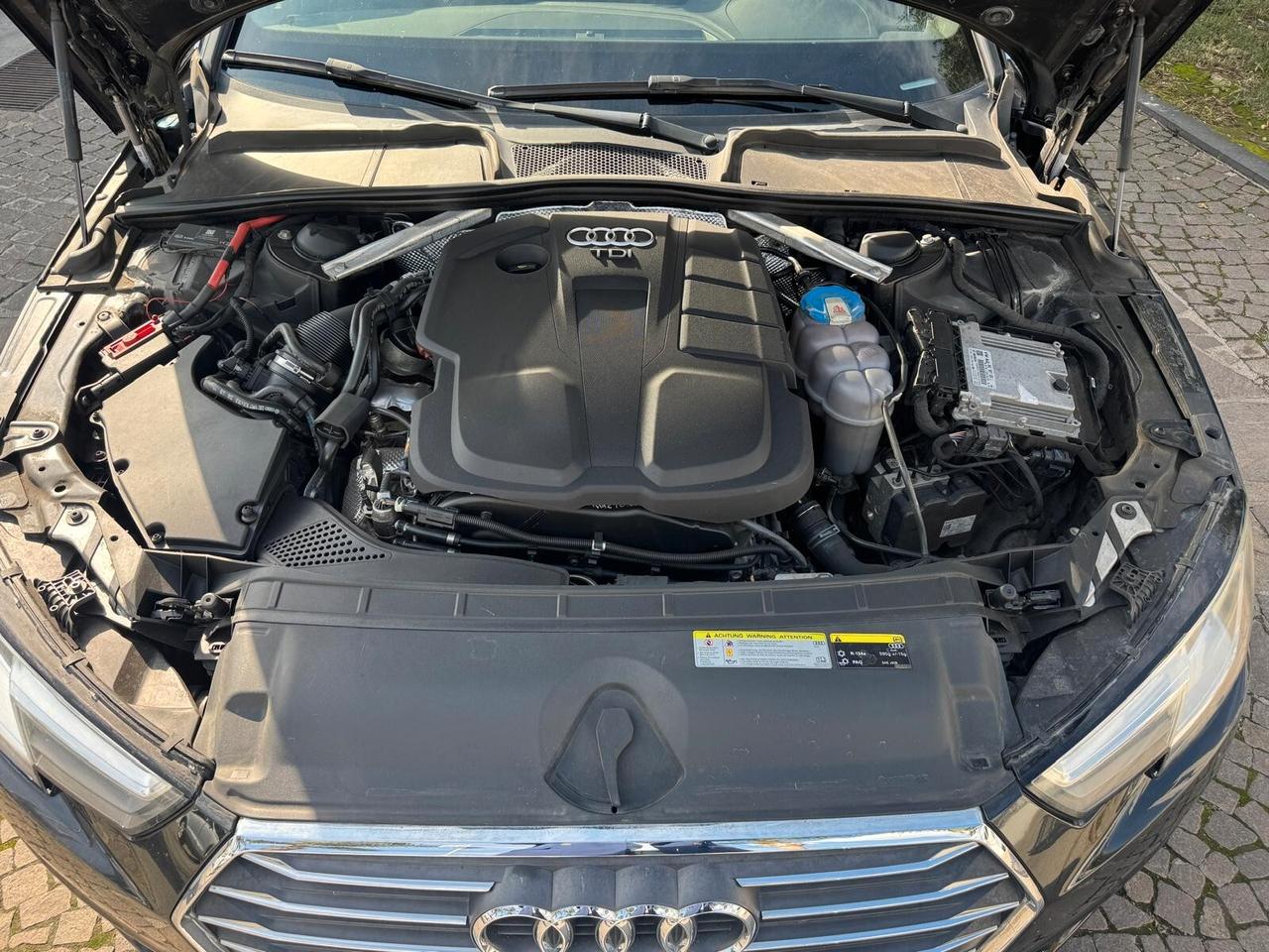 Audi A4 2.0 TDI 150 CV S tronic sline