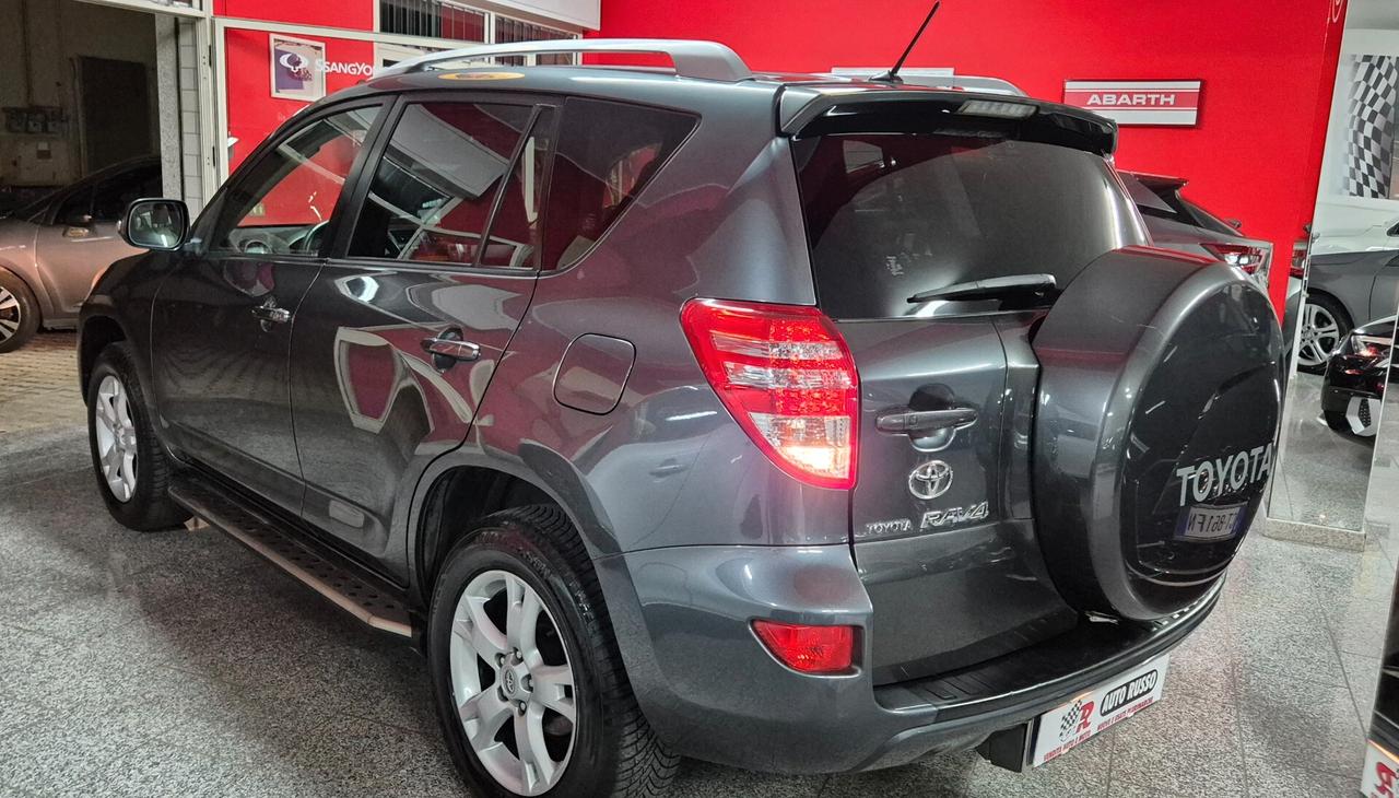 Toyota RAV 4 RAV4 2.2 D-4D 150 CV DPF Luxury