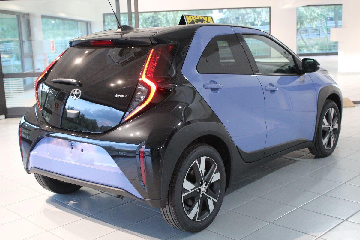 TOYOTA - Aygo X ICON HYBRID