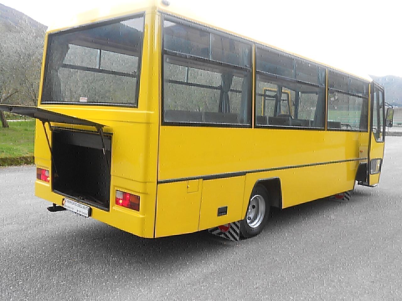 SCUOLABUS 42posti(FERMO dal 2012)IVECO 70.14