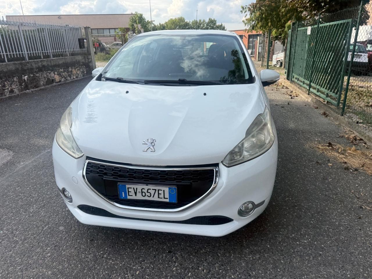 Peugeot 208 PureTech 82 5 porte Allure