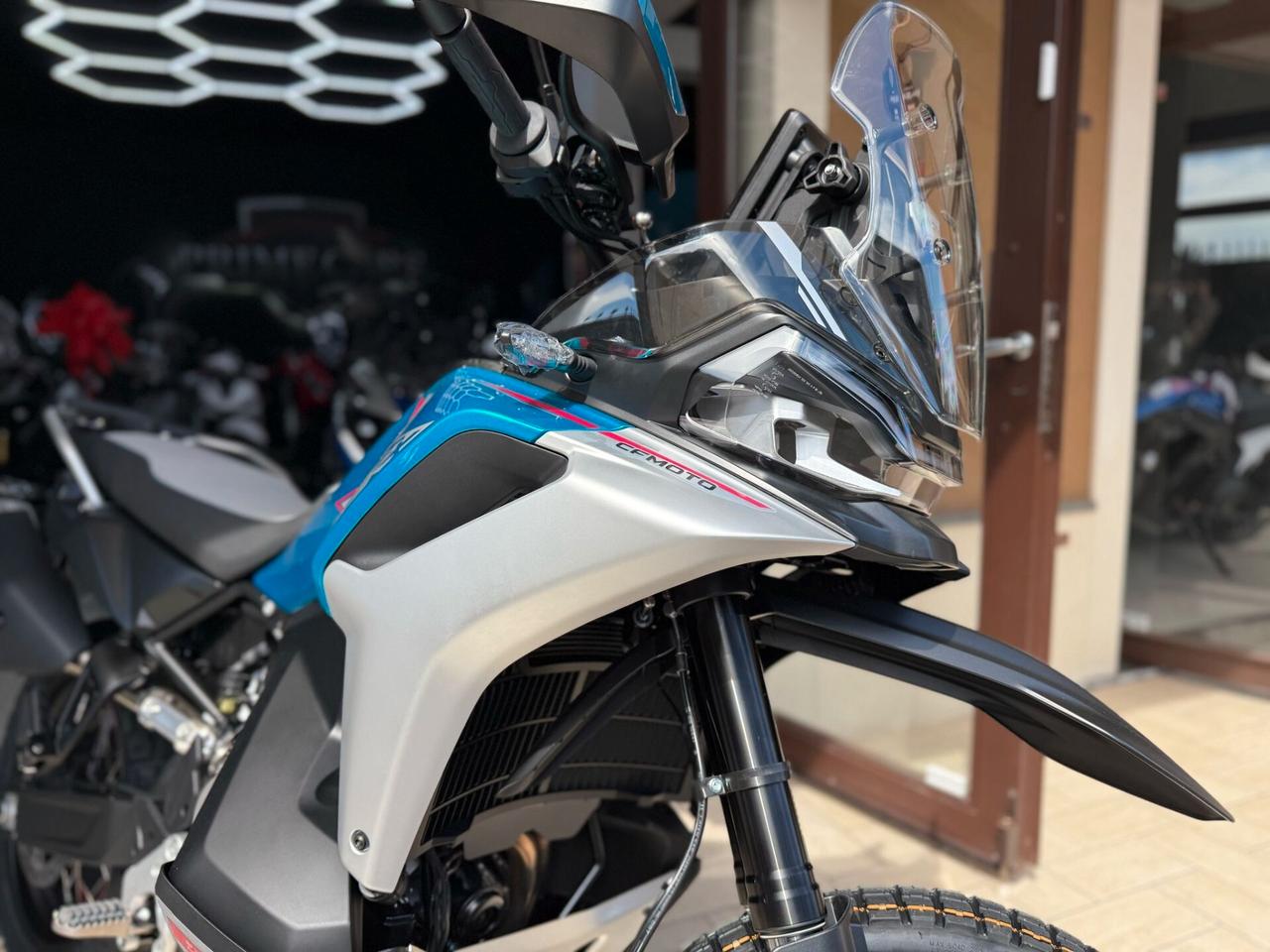 CFMOTO MT-X 800 ALTA 870