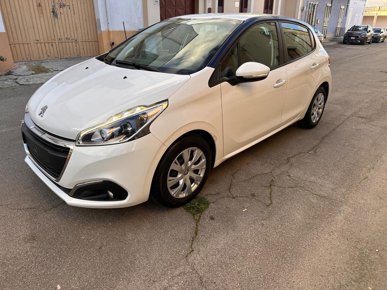 Peugeot 208 PureTech 82 5p. GPL Active