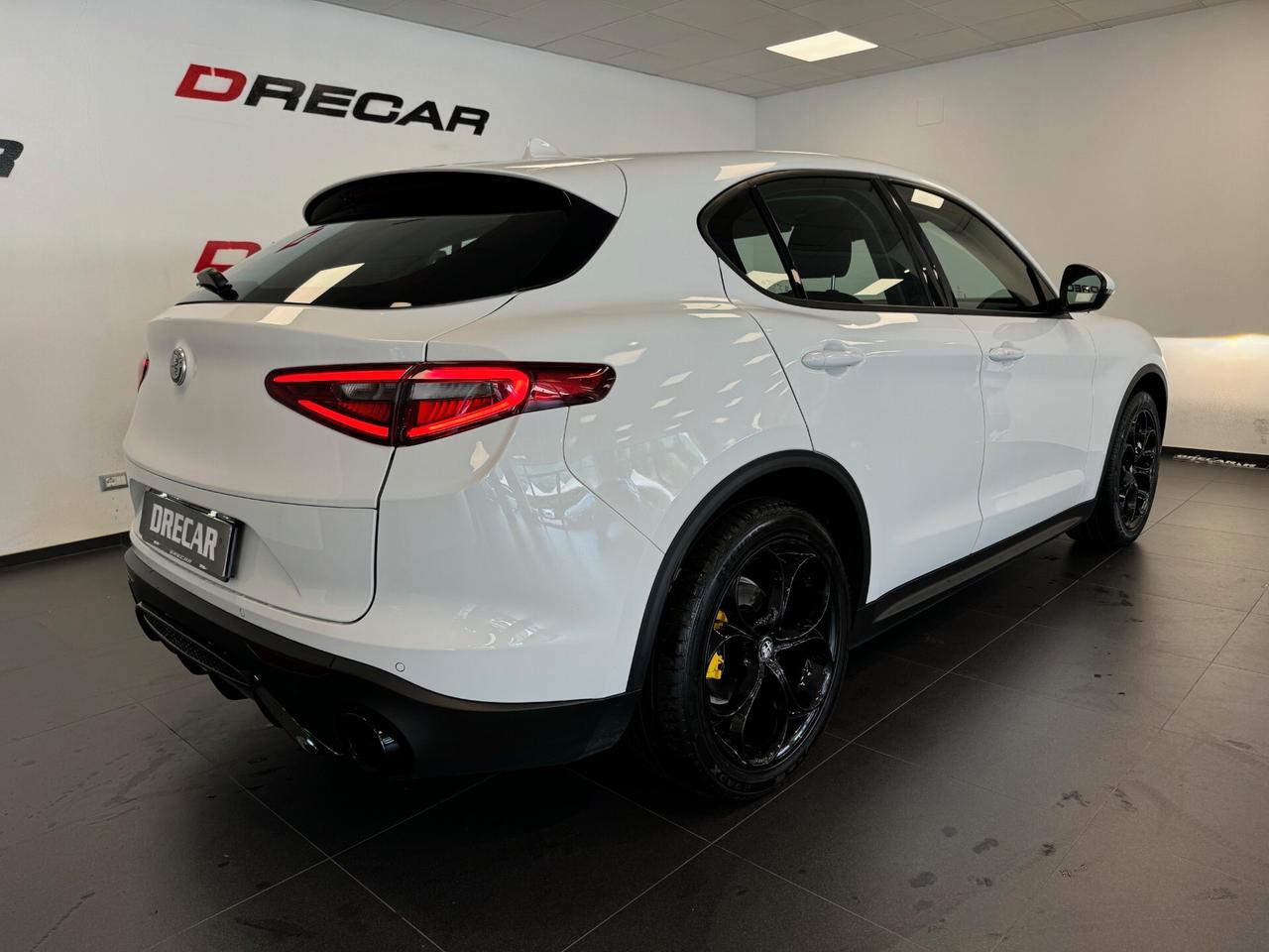 Alfa Romeo Stelvio 2.2 Turbodiesel 160 CV AT8 RWD ALLESTIMENTO QV 20"