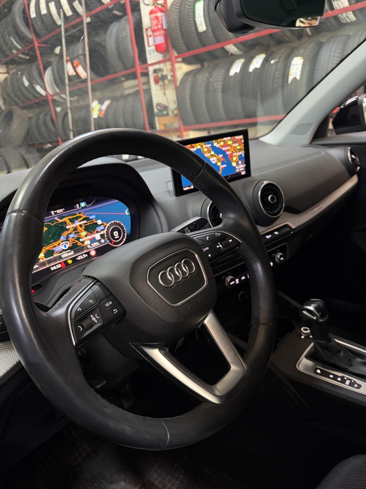 Audi Q2 35 TDI S tronic Identity Black