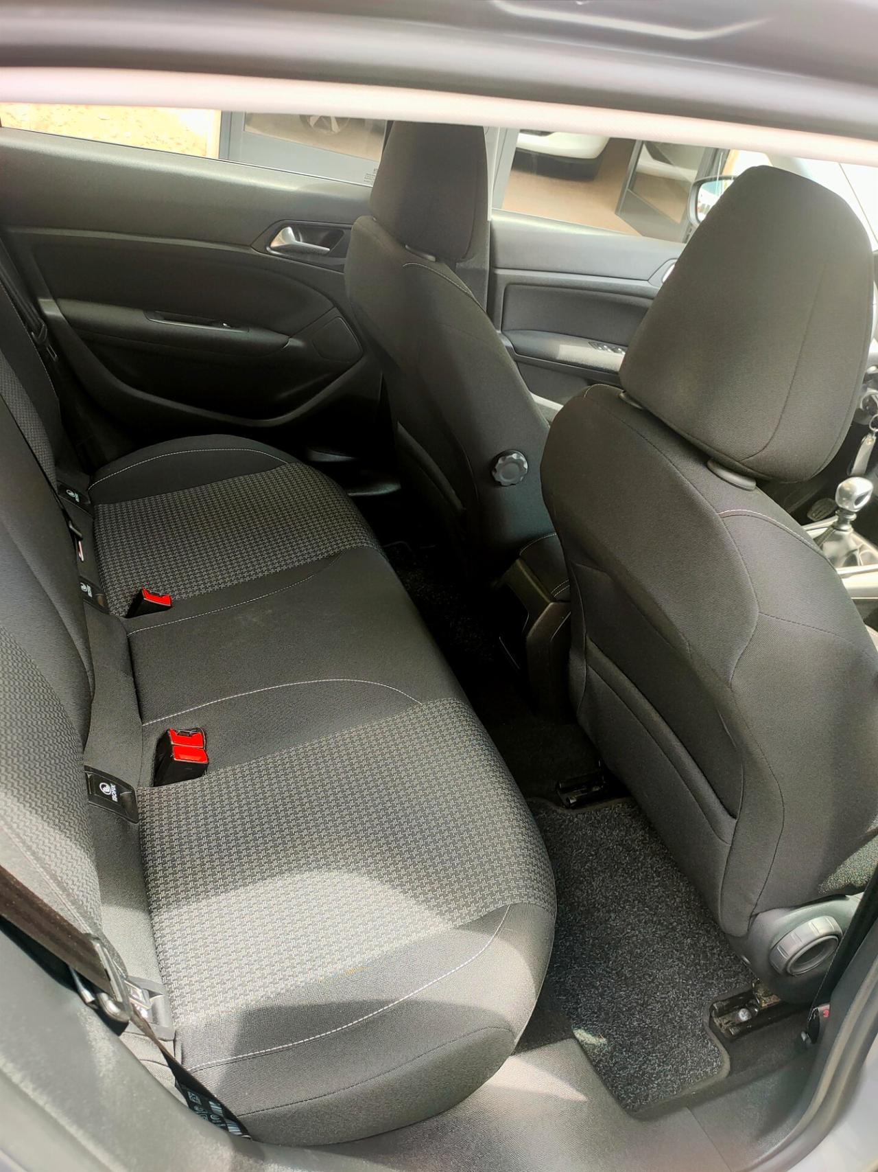 Peugeot 308 BlueHDi 100 S&S Style Allure