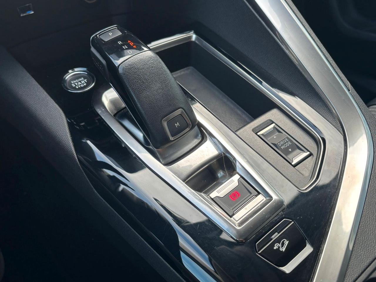 Peugeot 3008 BlueHDi 130 S&S EAT8 Active Pack