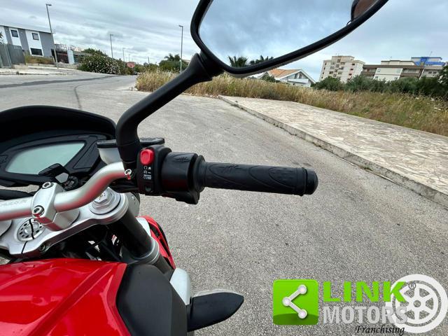MV AGUSTA Brutale 800 .