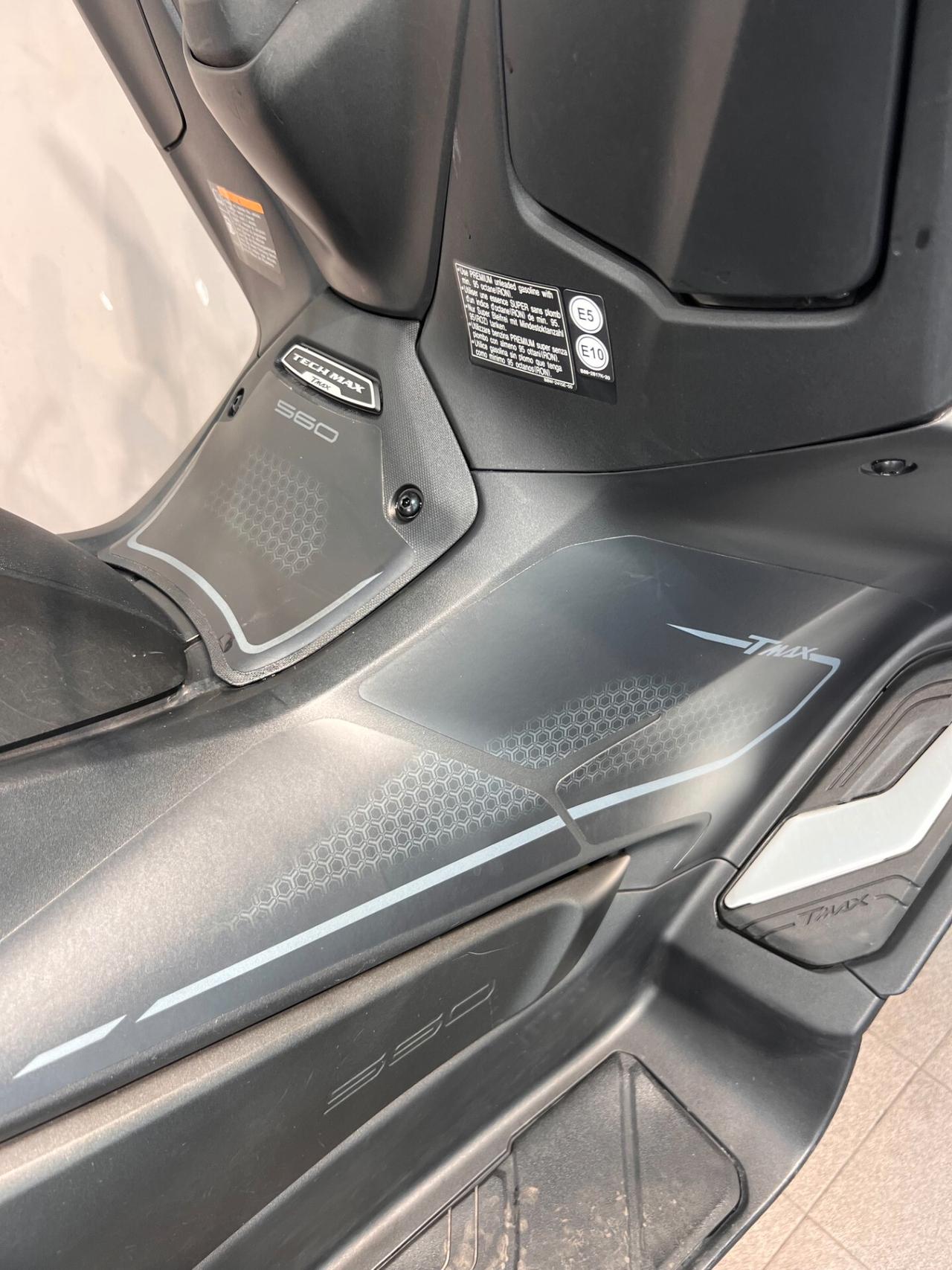 Yamaha TMAX 560 TECH MAX ceramic grey