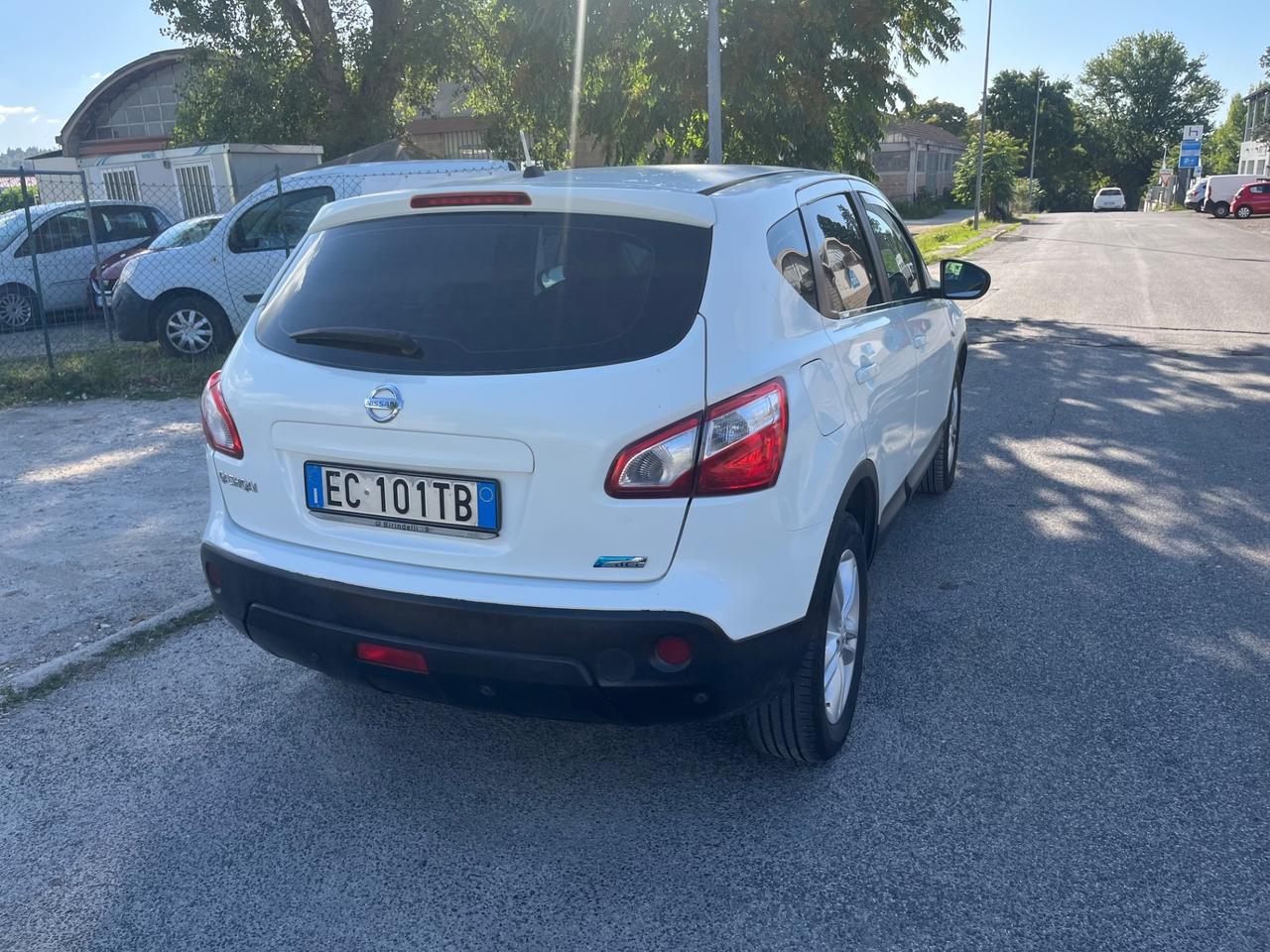 Nissan Qashqai 1.5 dCi DPF Acenta 2010 202.000 KM