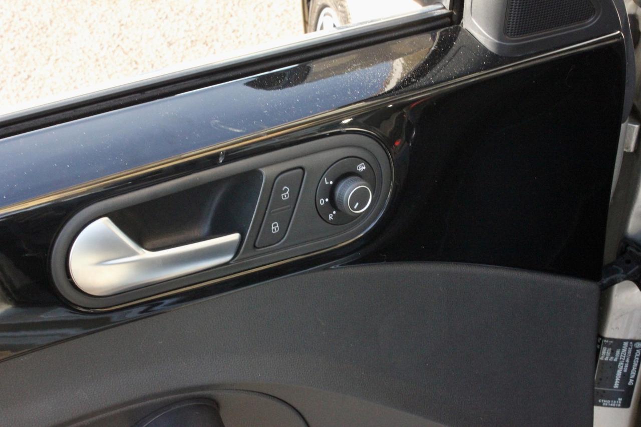 Volkswagen Maggiolino 1.4 tsi DSG cabrio 160cv fullled navy pelle traforata