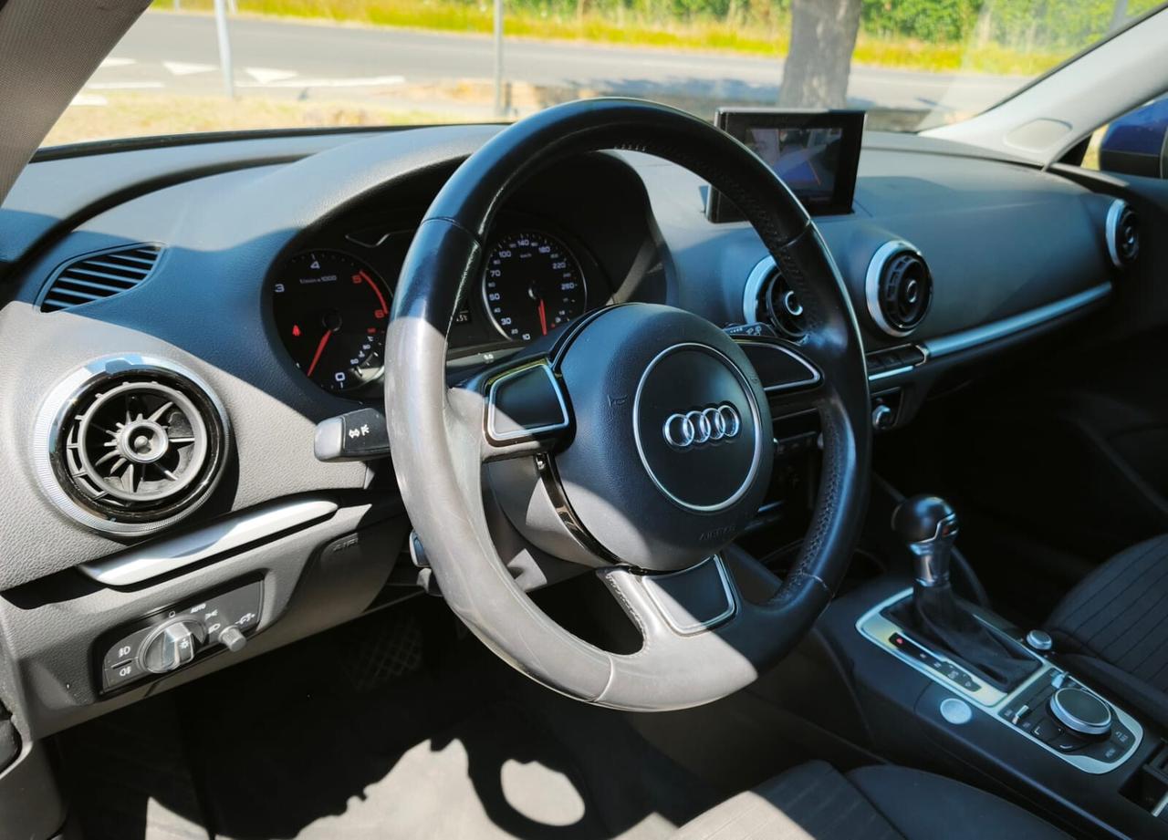 Audi A3 Sportback 2.0 tdi Ambiente 150cv s-tronic E6