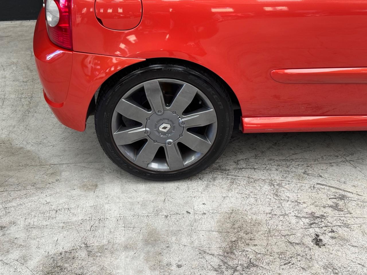 Renault Clio rs 182