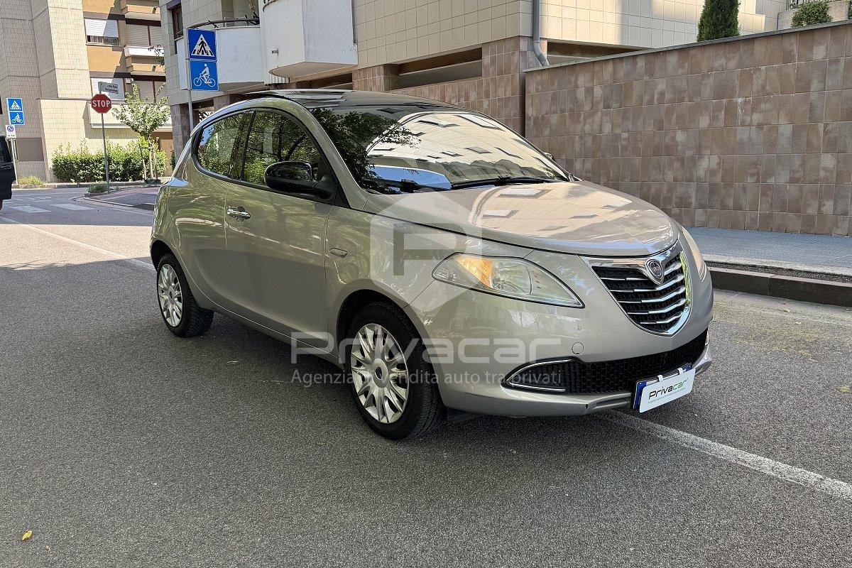 LANCIA Ypsilon 1.2 69 CV 5 porte S&S Platinum