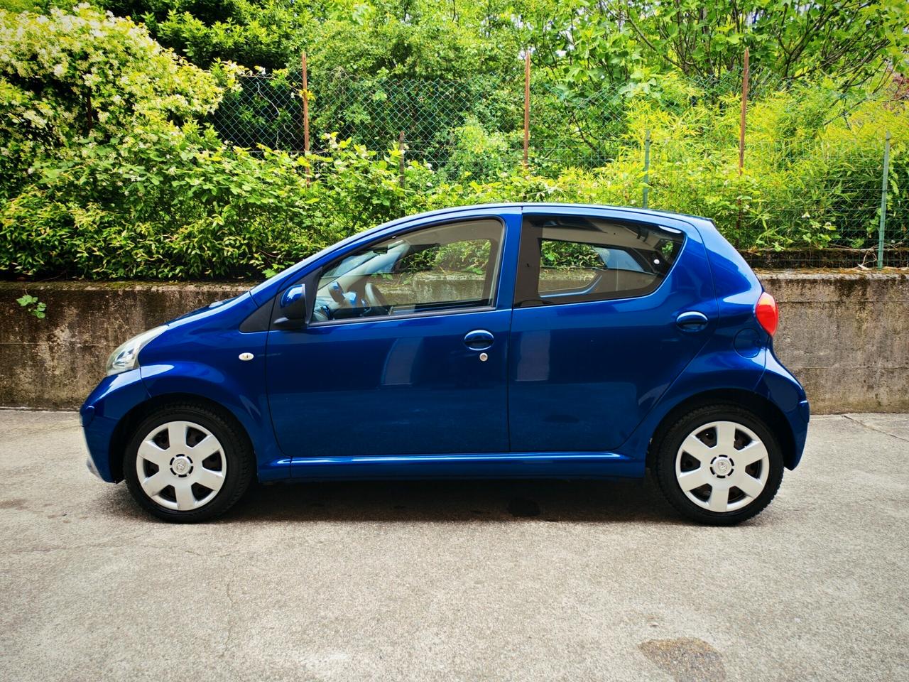 Toyota Aygo 1.0 BENZINA 68cv / AUTOMATICA