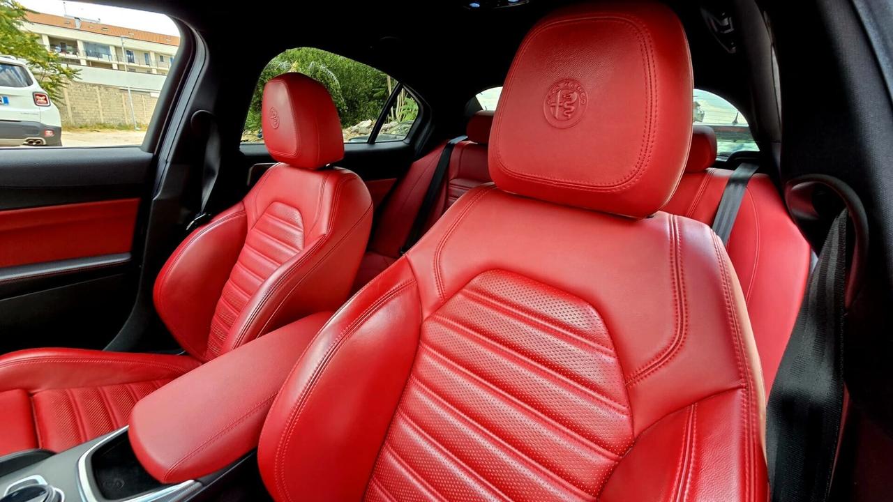 ALFA GIULIA 2.0 TURBO 280cv Q4 VELOCE AT8