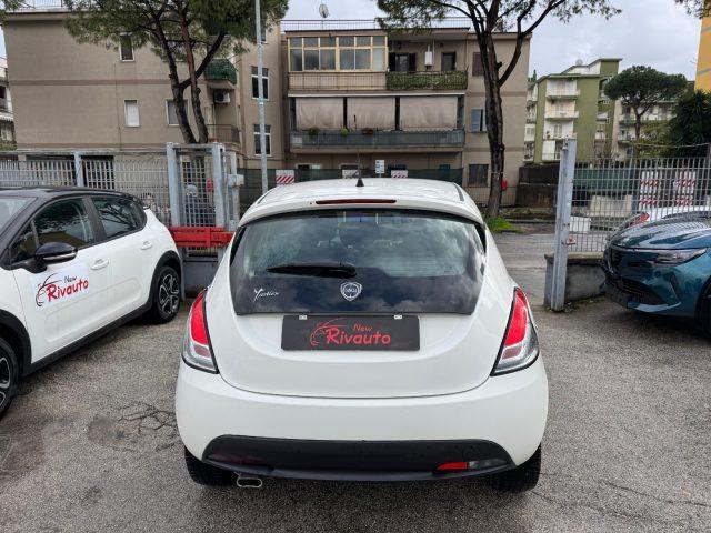 LANCIA Ypsilon 1.2 69 CV Gpl 5 porte Platinum