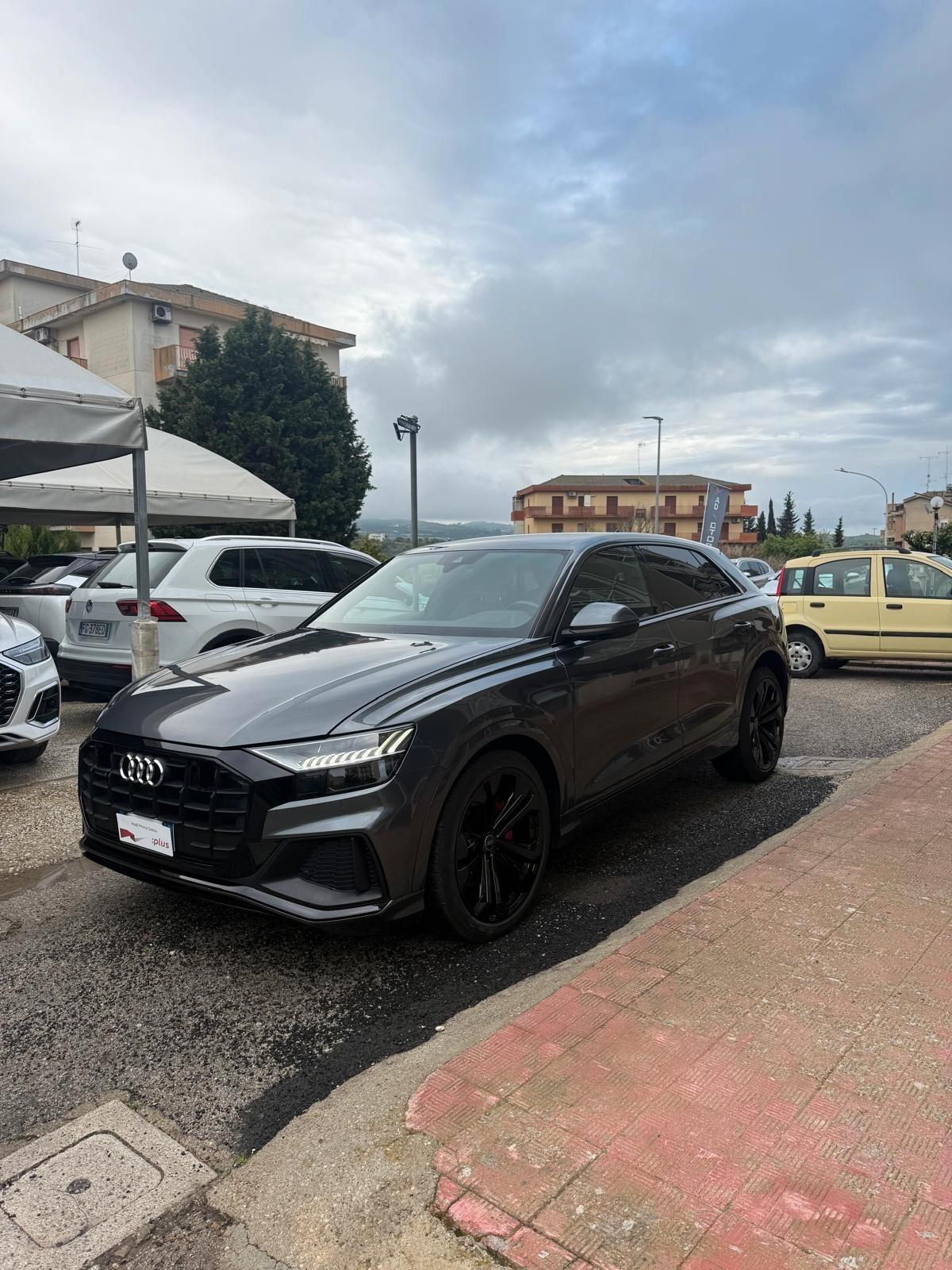 Audi Q8 50 TDI 286 CV quattro S-line