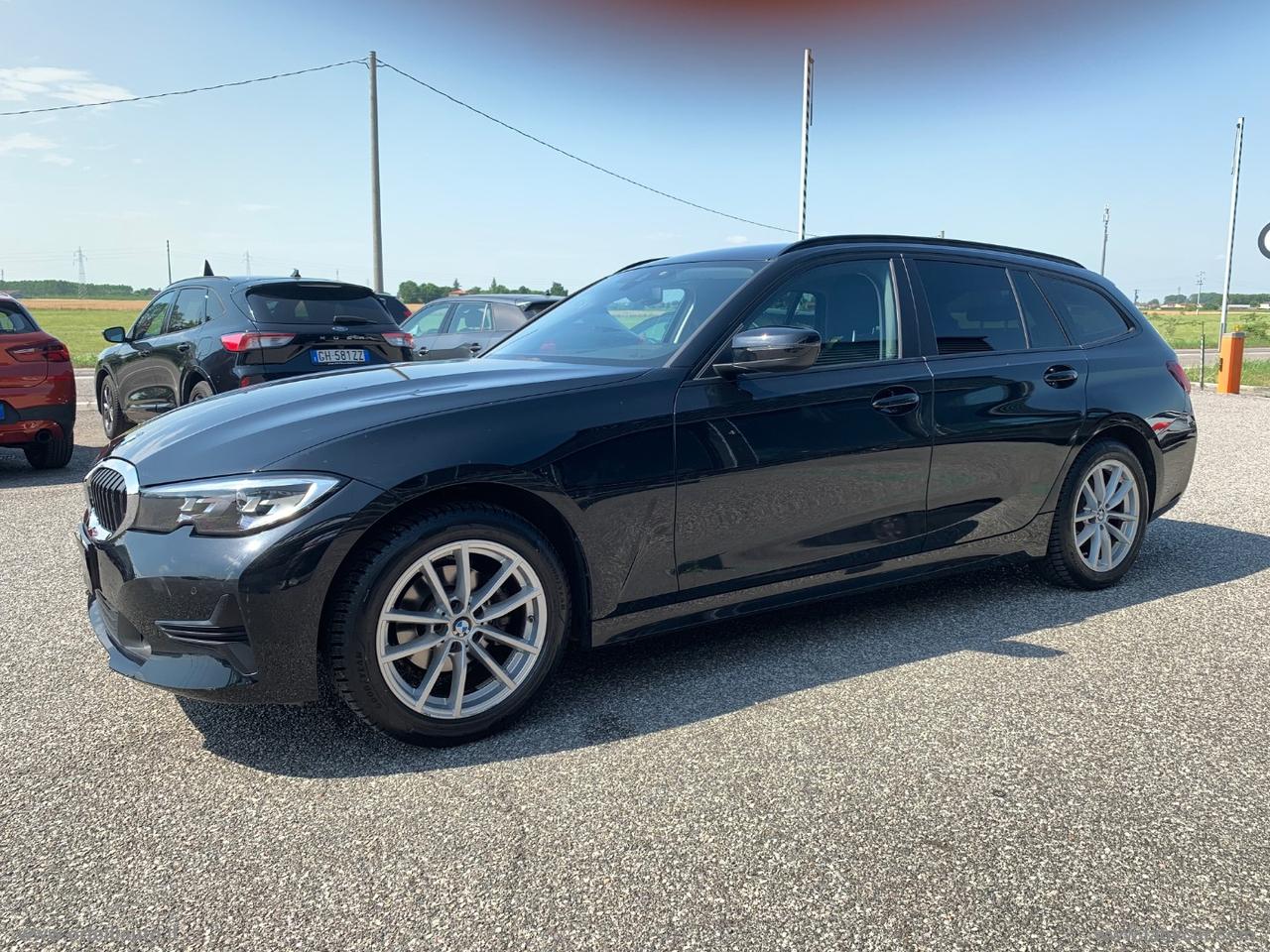BMW 318d 48V Touring Business Advantage