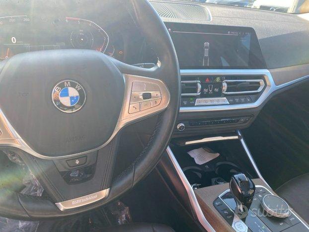 BMW 320 d xDrive Touring Luxury