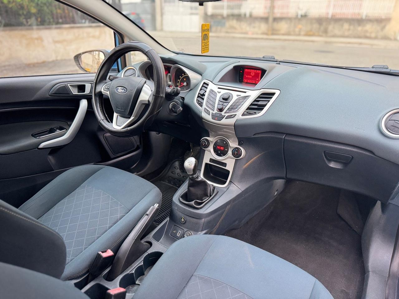 Ford Fiesta 1.4 5 porte Bz.- GPL Titanium anno 2011
